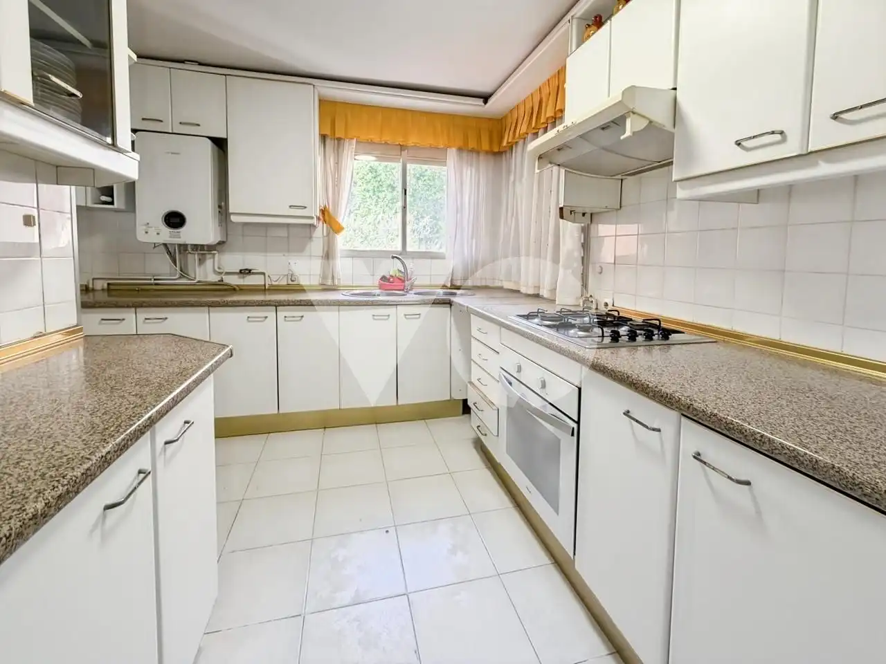 Cocina de Piso en venta en Madrid con Calefacción y Terraza