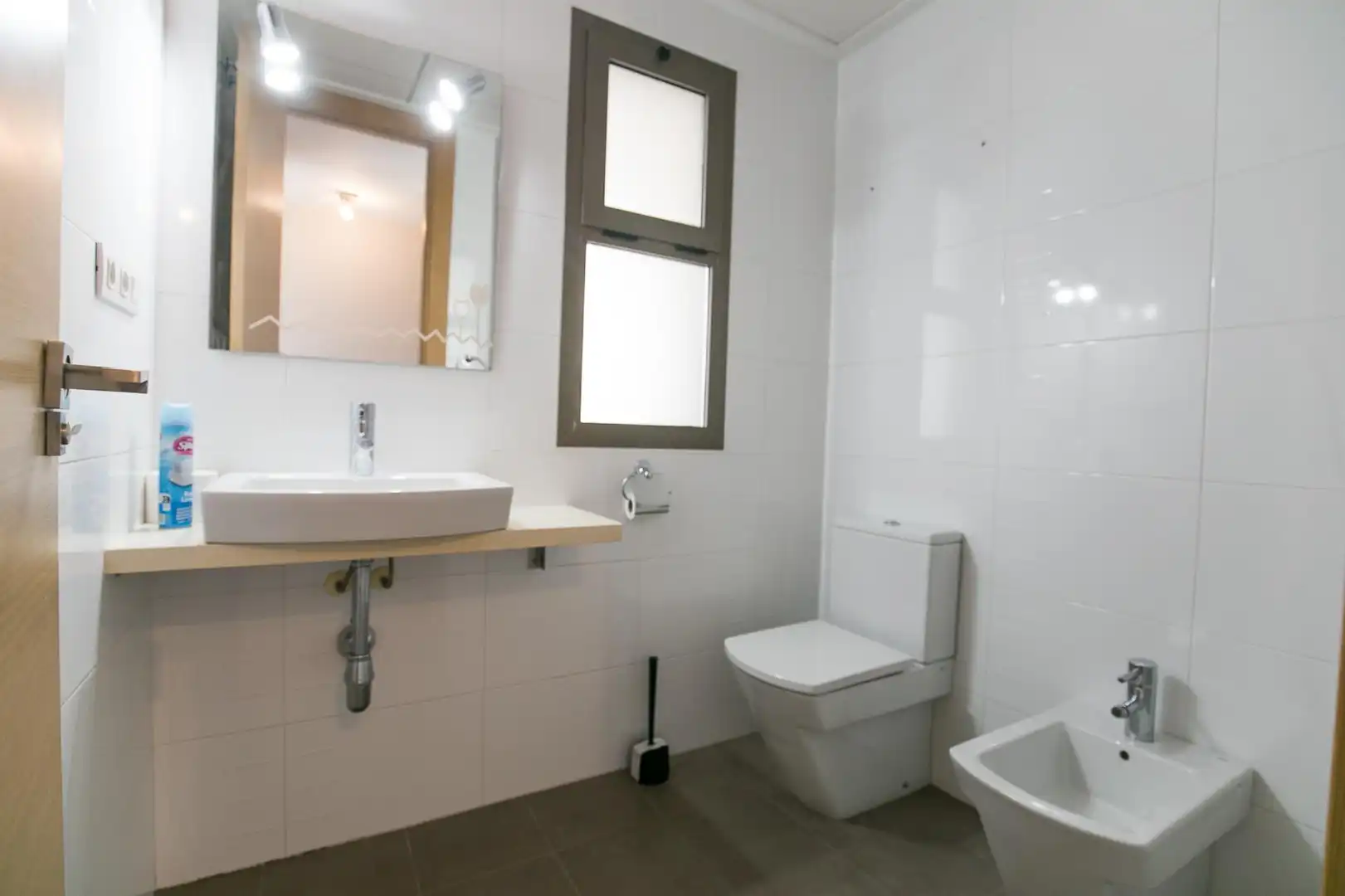 Bany de Apartament de lloguer en Elche / Elx amb Aire condicionat, Calefacció i Terrassa