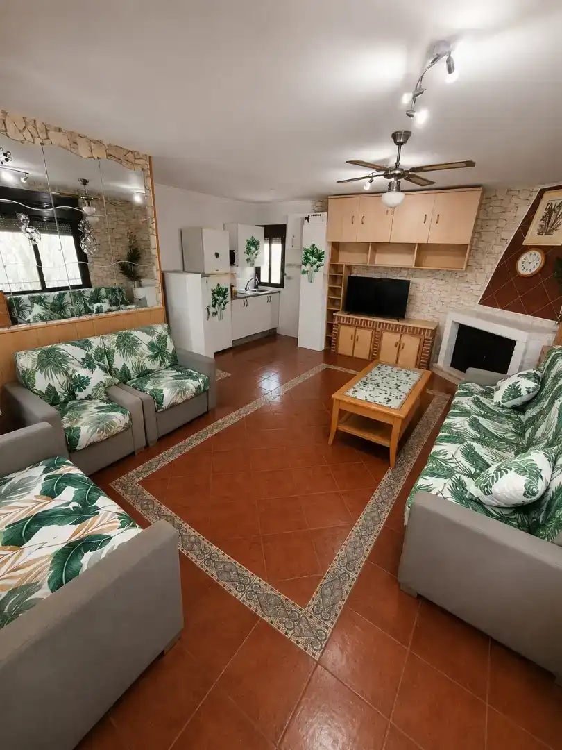 Sala d'estar de Casa o xalet en venda en Peñalba de Ávila amb Piscina i Balcó