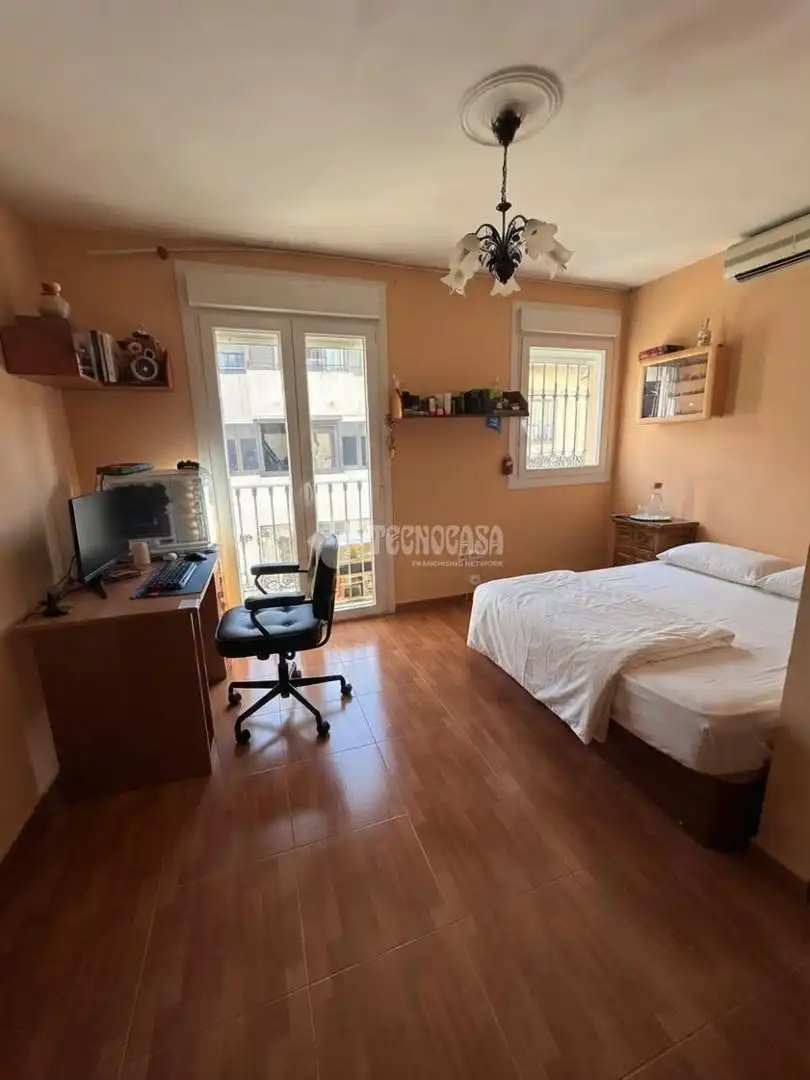 Bedroom of Flat for sale in Zona de la Vega