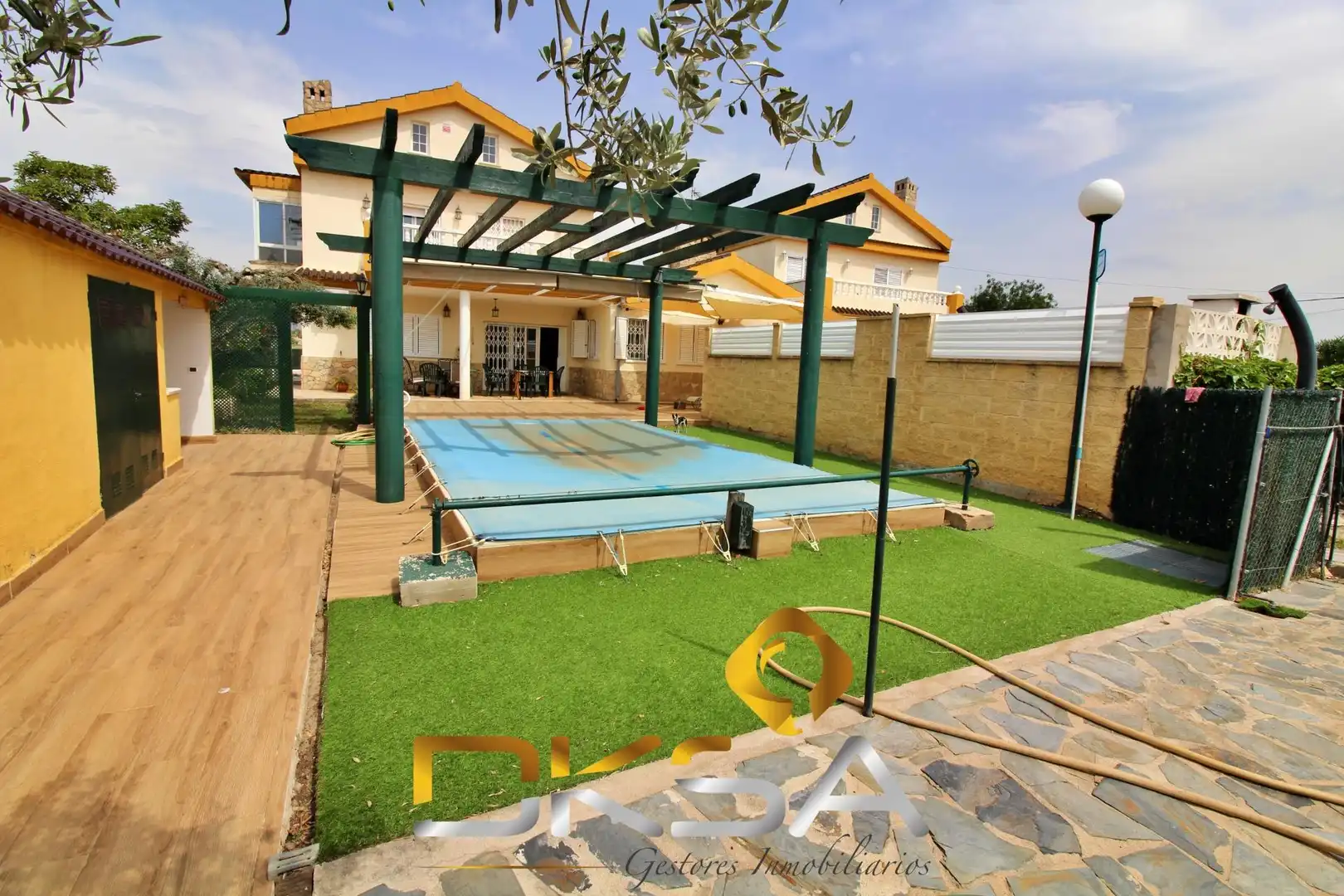 Swimming pool of Houses for sale in Castellón de la Plana / Castelló de la Plana  with Air Conditioner, Heating and Private garden