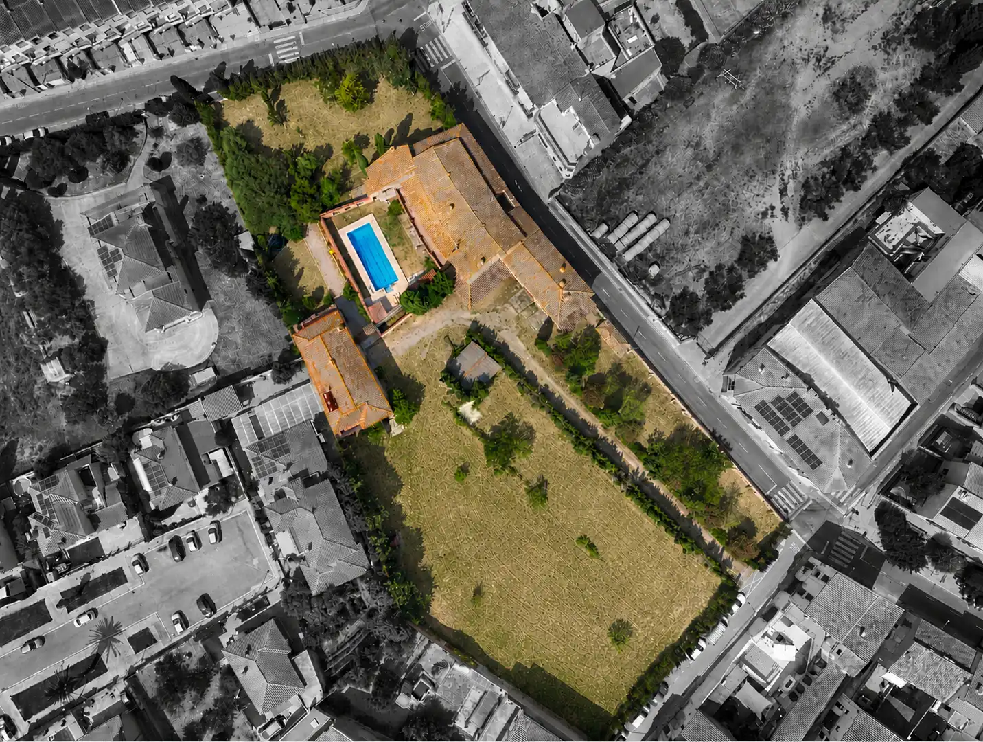 Jardí de Finca rústica en venda en Castelló d'Empúries amb Jardí privat i Piscina