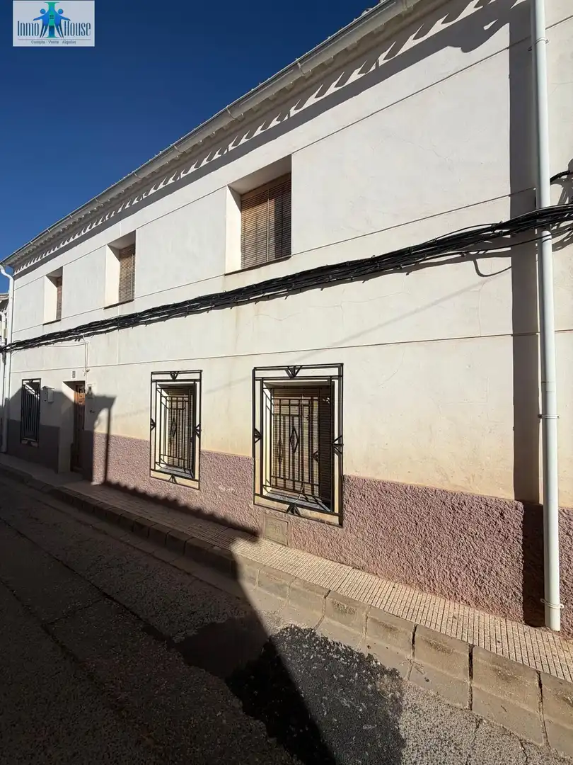 Casa pareada en venta en Pozohondo