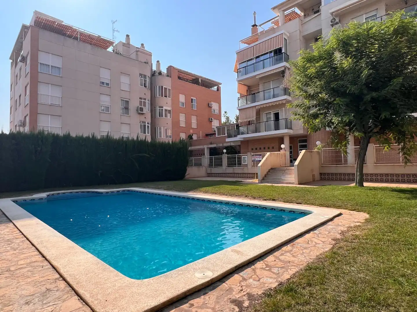 Piscina de Pis de lloguer en Elche / Elx amb Moblat, Balcó i Piscina comunitària