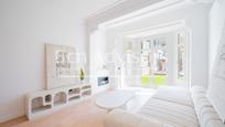 Living room of Flat for sale in  Barcelona Capital  with Air Conditioner, Heating and Terrace
