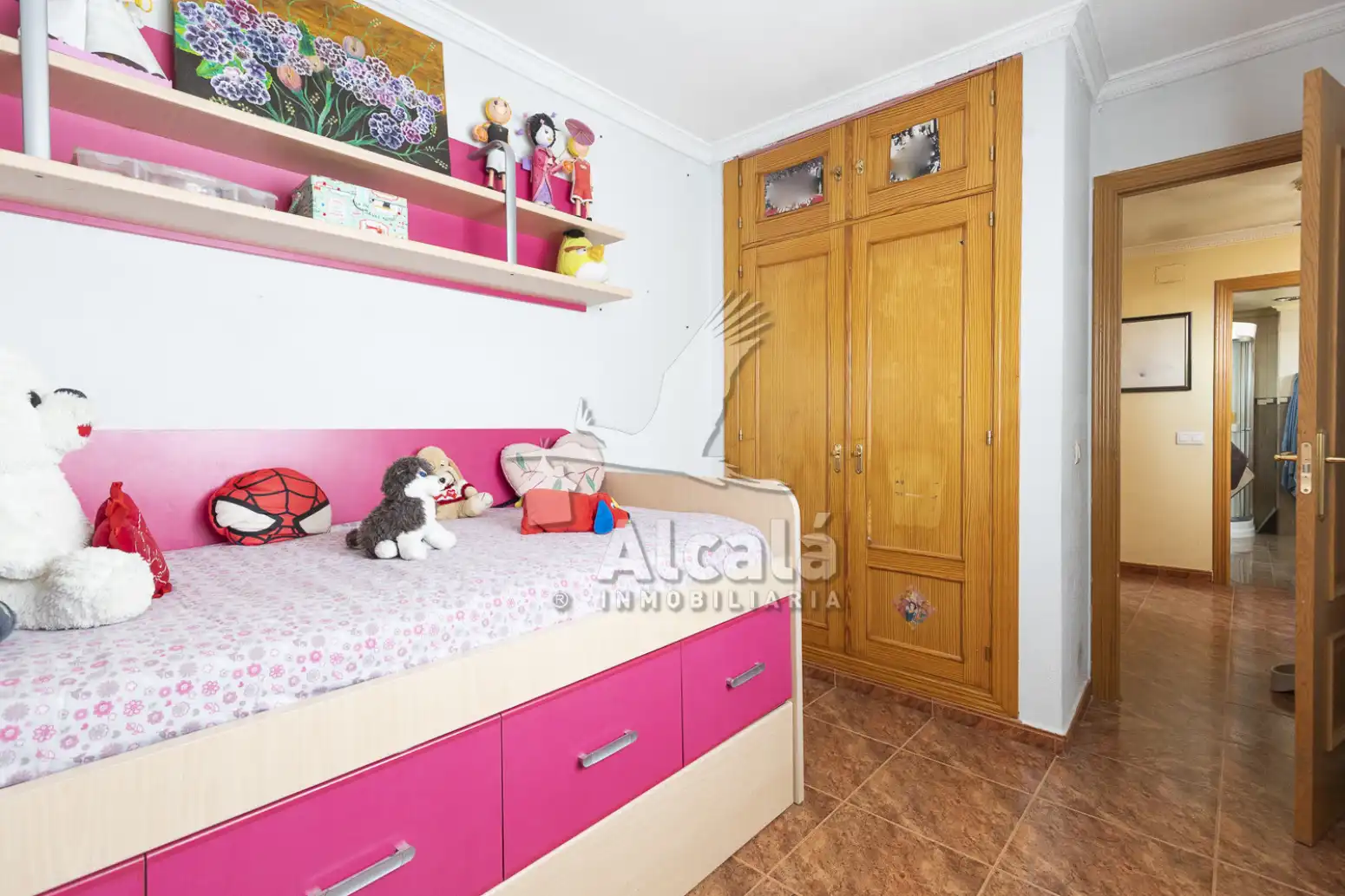 Habitación de Casa adosada en venta en Azuqueca de Henares con Aire acondicionado, Calefacción y Piscina
