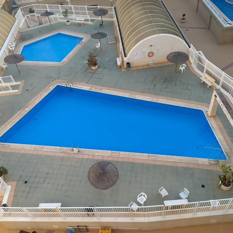 Schwimmbecken von Wohnung zum verkauf in Torrevieja mit Klimaanlage, Heizung und Terrasse