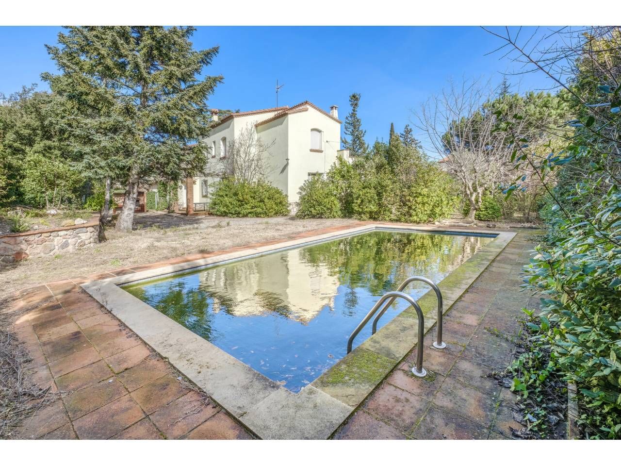 Swimming pool of Houses for sale in Matadepera  with Private garden and Swimming Pool