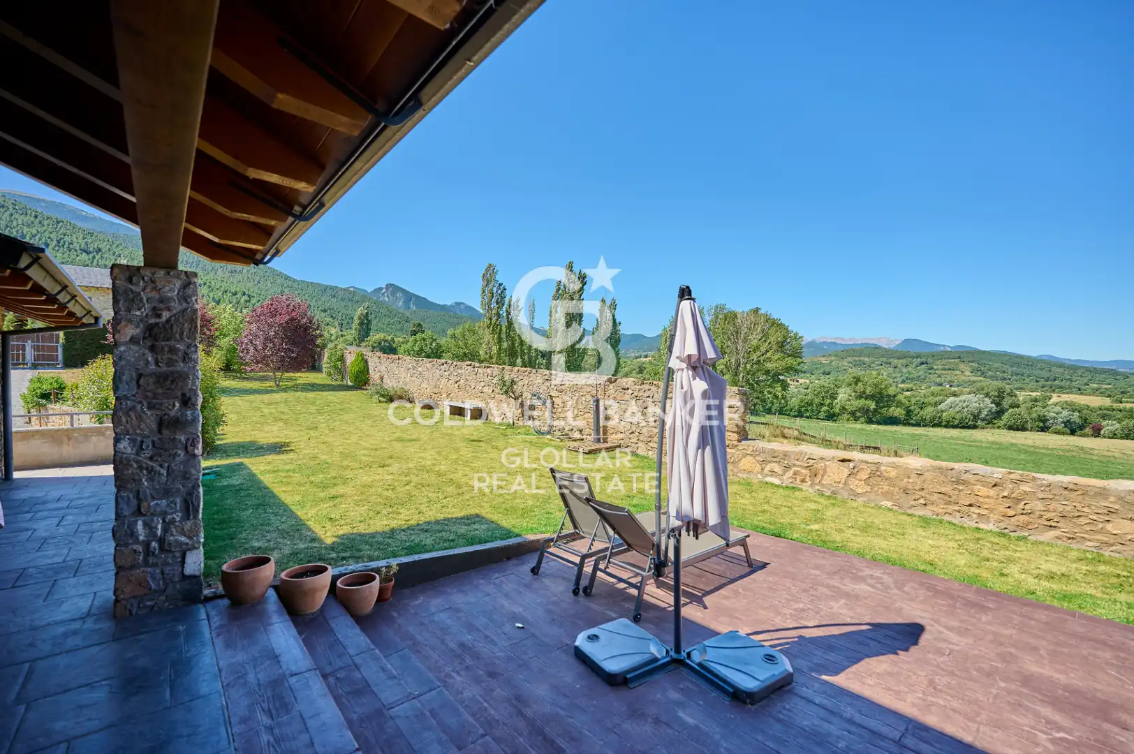Terrassa de Casa o xalet en venda en Das amb Calefacció, Jardí privat i Parquet