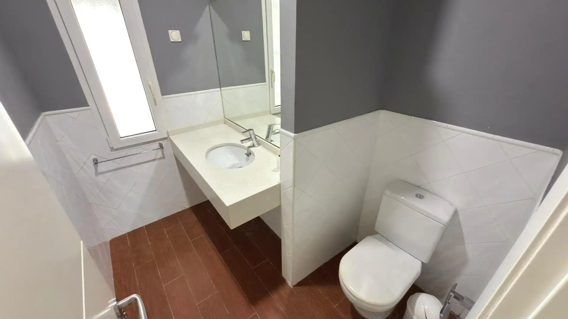 Bany de Casa o xalet en venda en Alicante / Alacant amb Aire condicionat, Calefacció i Jardí privat