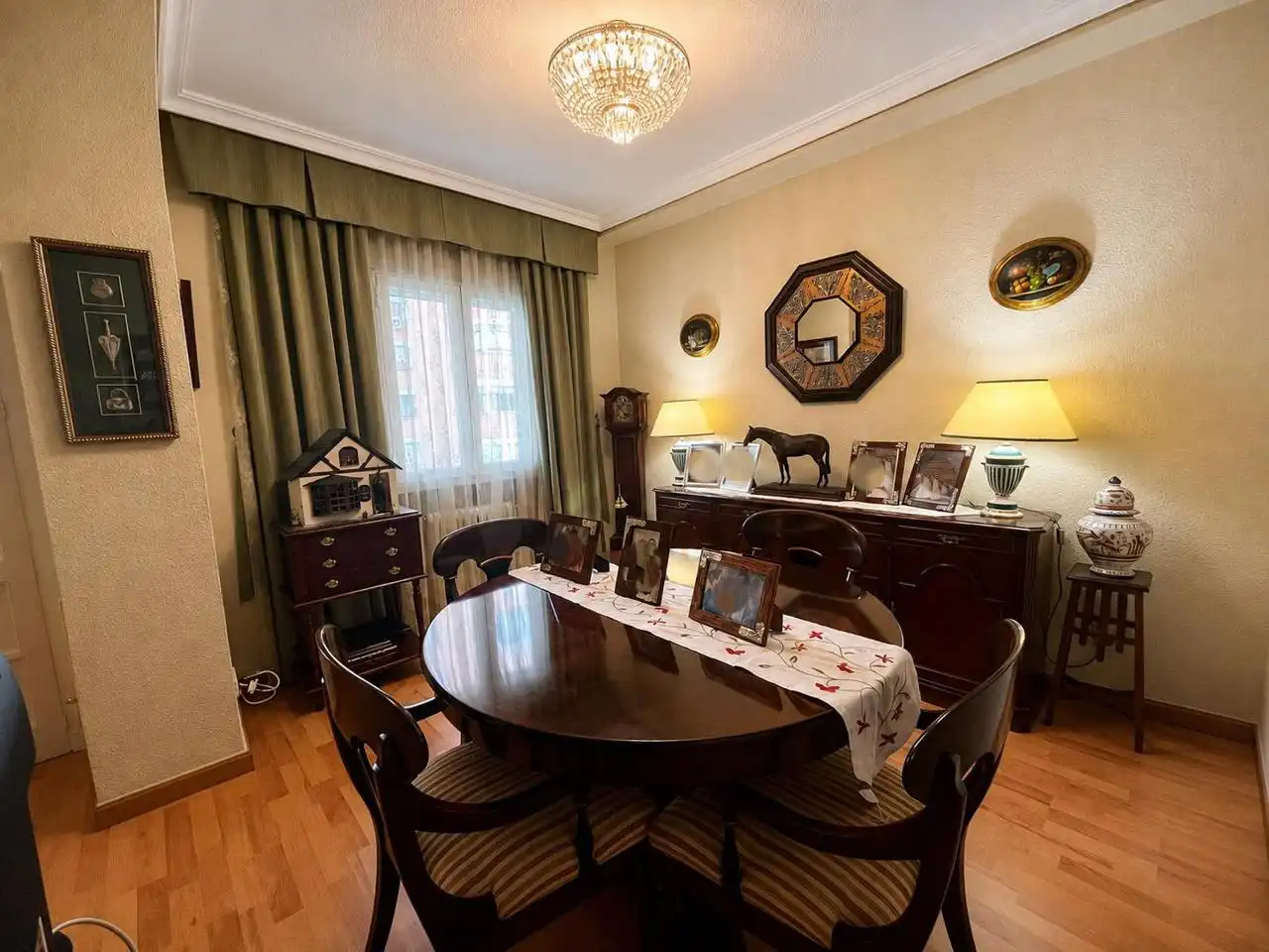 Comedor de Piso en venta en Madrid con Calefacción, Jardín privado y Parquet