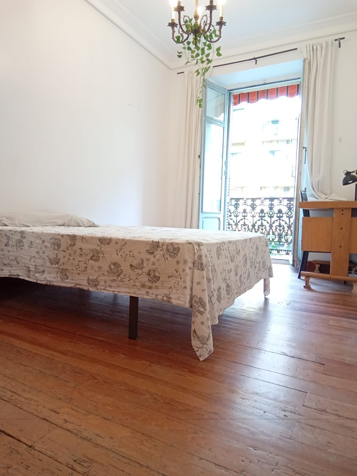 Dormitori de Pis de lloguer en Donostia - San Sebastián  amb Calefacció, Terrassa i Moblat