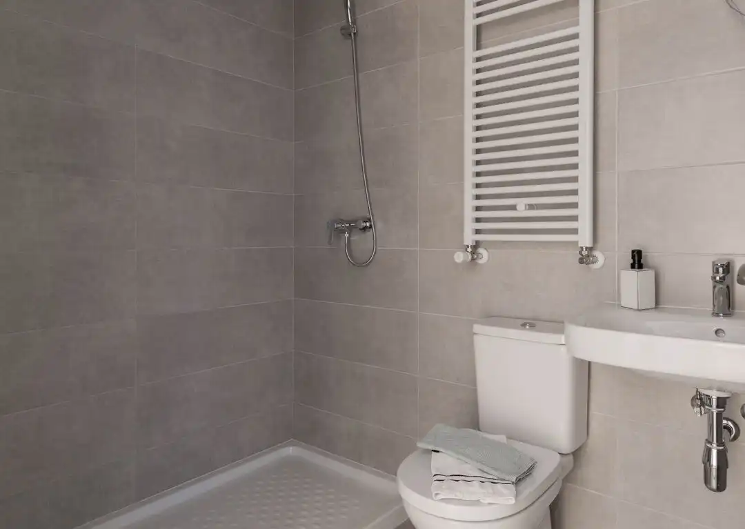 Baño de Piso en venta en Irun  con Calefacción y Terraza