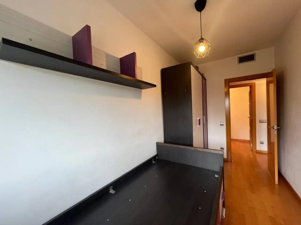 Habitación de Piso en venta en Terrassa con Aire acondicionado, Calefacción y Parquet