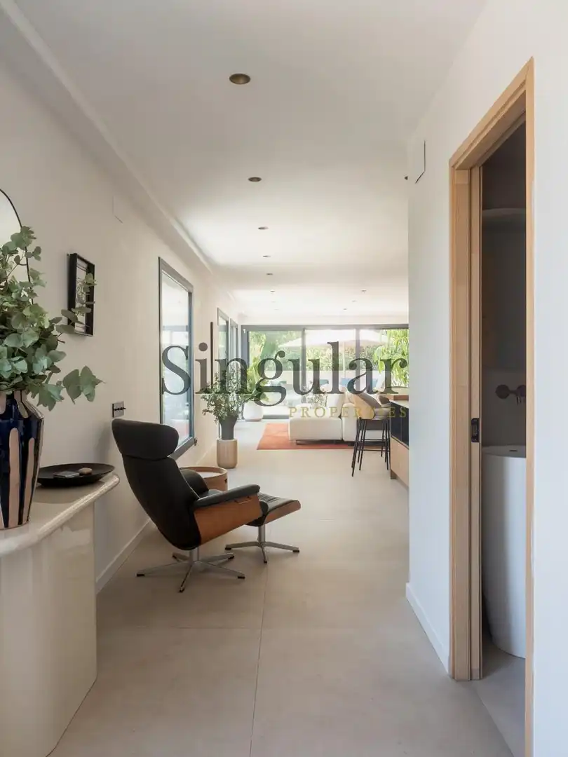 Sala d'estar de Casa o xalet en venda en Sant Cugat del Vallès amb Aire condicionat, Calefacció i Jardí privat
