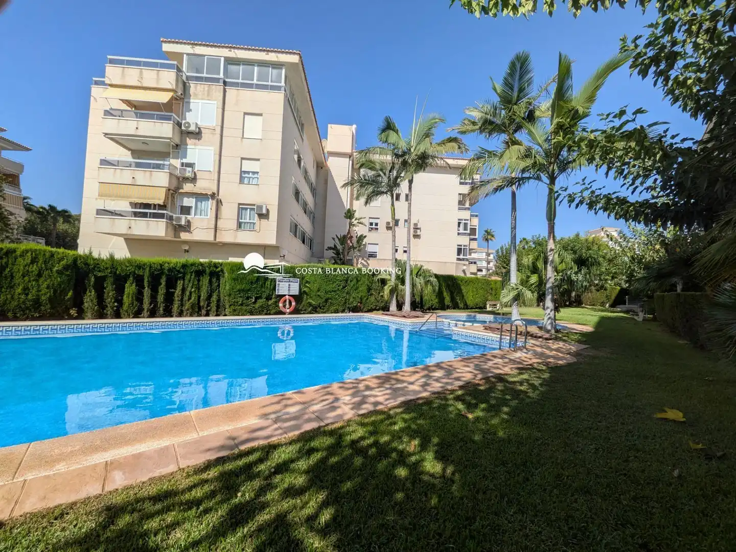 Swimming pool of Apartments for sale in L'Alfàs del Pi  with Air Conditioner, Terrace and Furnished