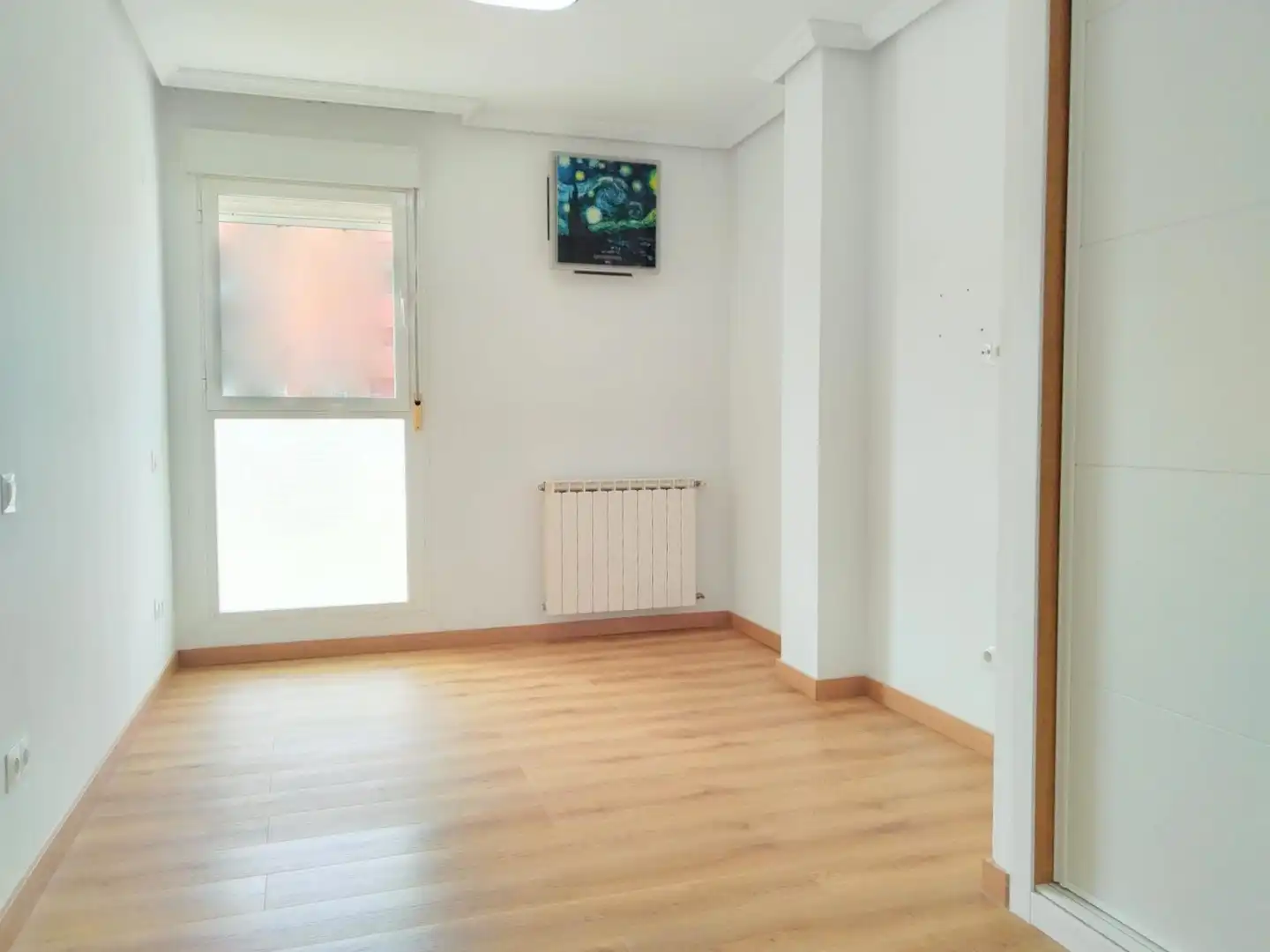 Flat for rent in Perlita