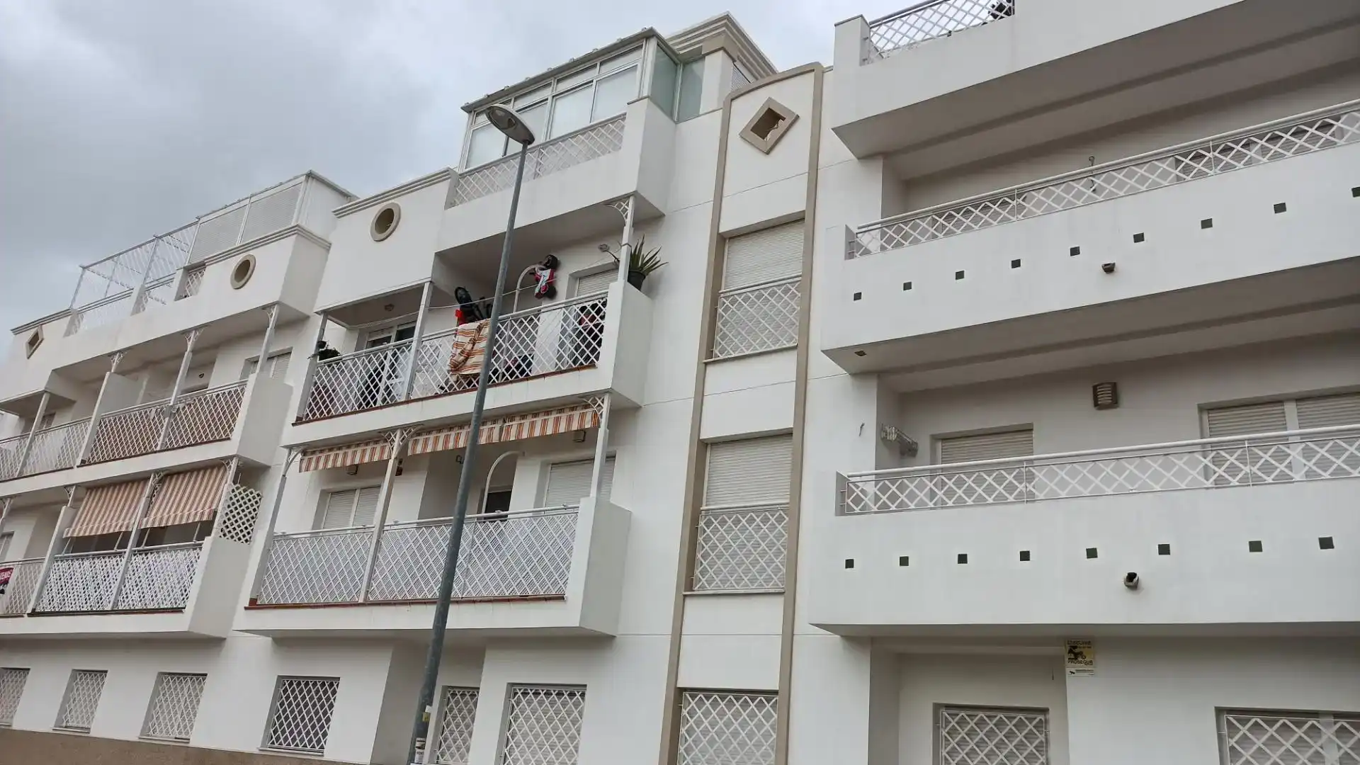 Vista exterior de Piso en venta en Rota con Aire acondicionado, Trastero y Piscina