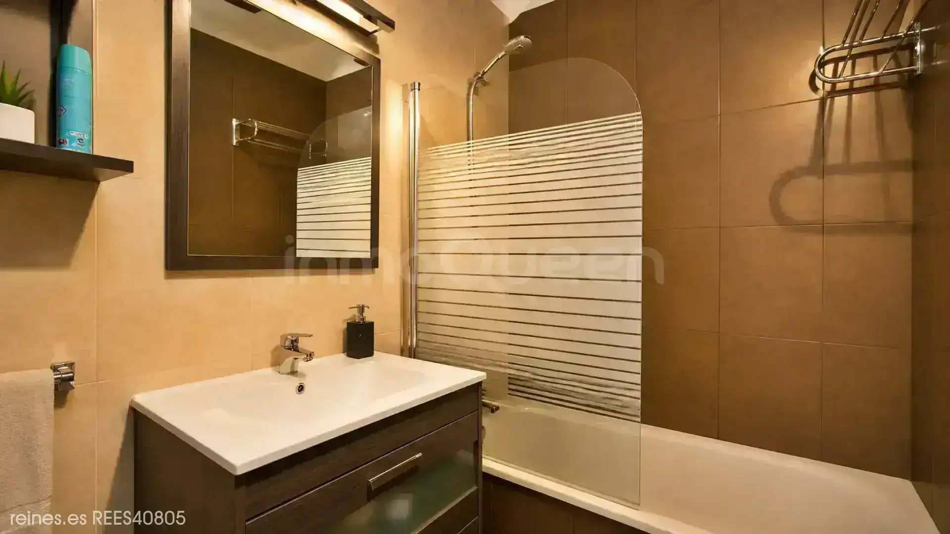 Bathroom of Detached homes for sale in Val de San Vicente   with Private garden, Terrace and Furnished