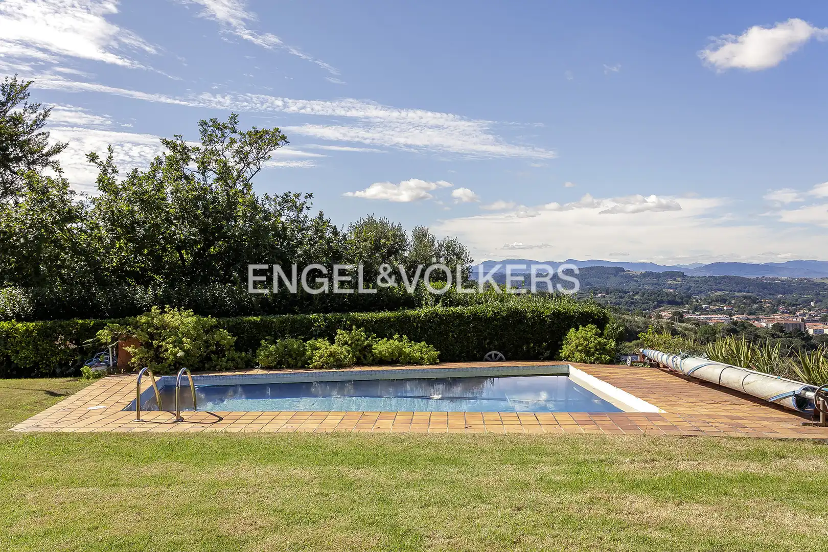 Swimming pool of Houses for sale in Gorliz  with Heating, Private garden and Terrace
