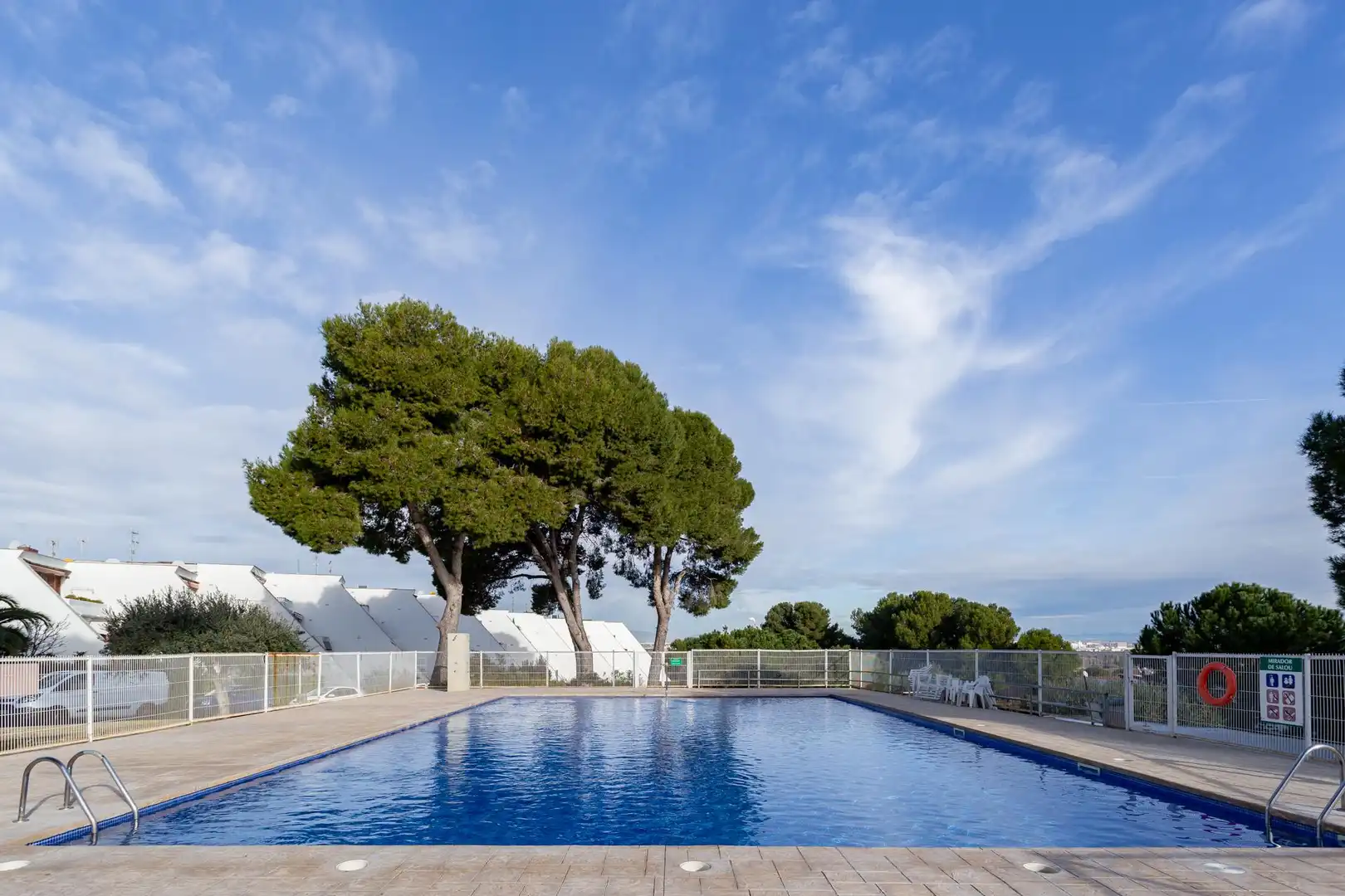 Piscina de Apartament en venda en Salou amb Aire condicionat, Jardí privat i Terrassa