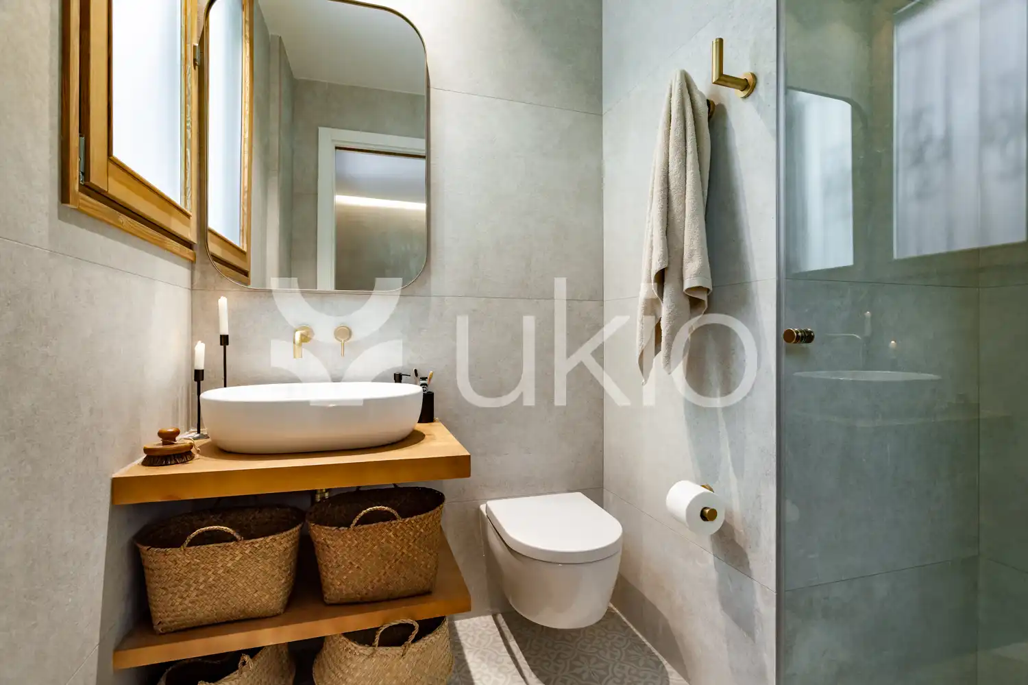 Bany de Apartament de lloguer en Barcelona amb Aire condicionat, Calefacció i Terrassa