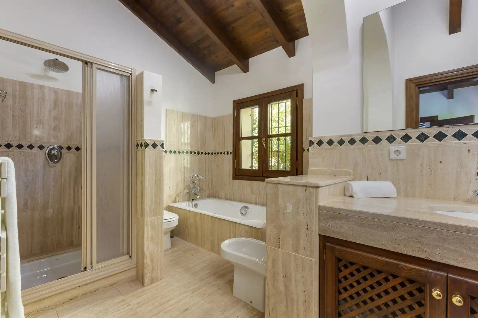 Baño de Casa o chalet en venta en Igualeja con Aire acondicionado, Jardín privado y Piscina