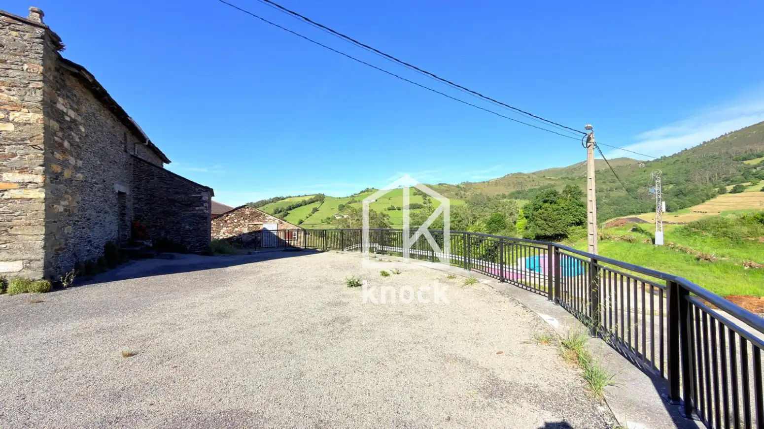 Vista exterior de Casa o xalet en venda en Valdés - Luarca amb Calefacció i Jardí privat