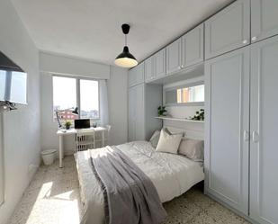 Bedroom of Flat to share in  Madrid Capital  with Air Conditioner and Terrace
