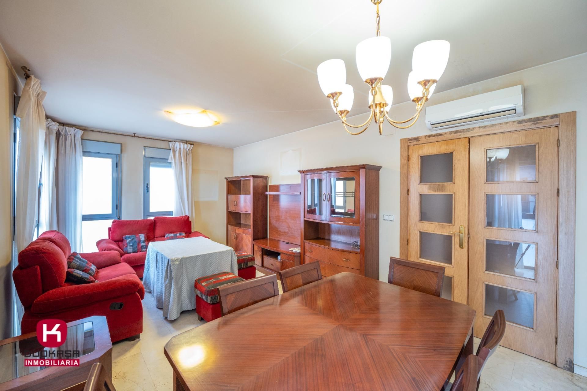 Living room of Flat for sale in  Granada Capital  with Air Conditioner, Storage room and Furnished