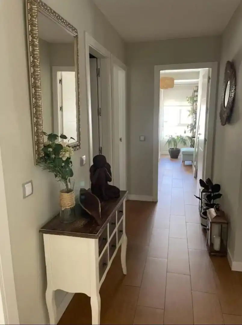 Flat for rent in  Sevilla Capital  with Air Conditioner and Terrace