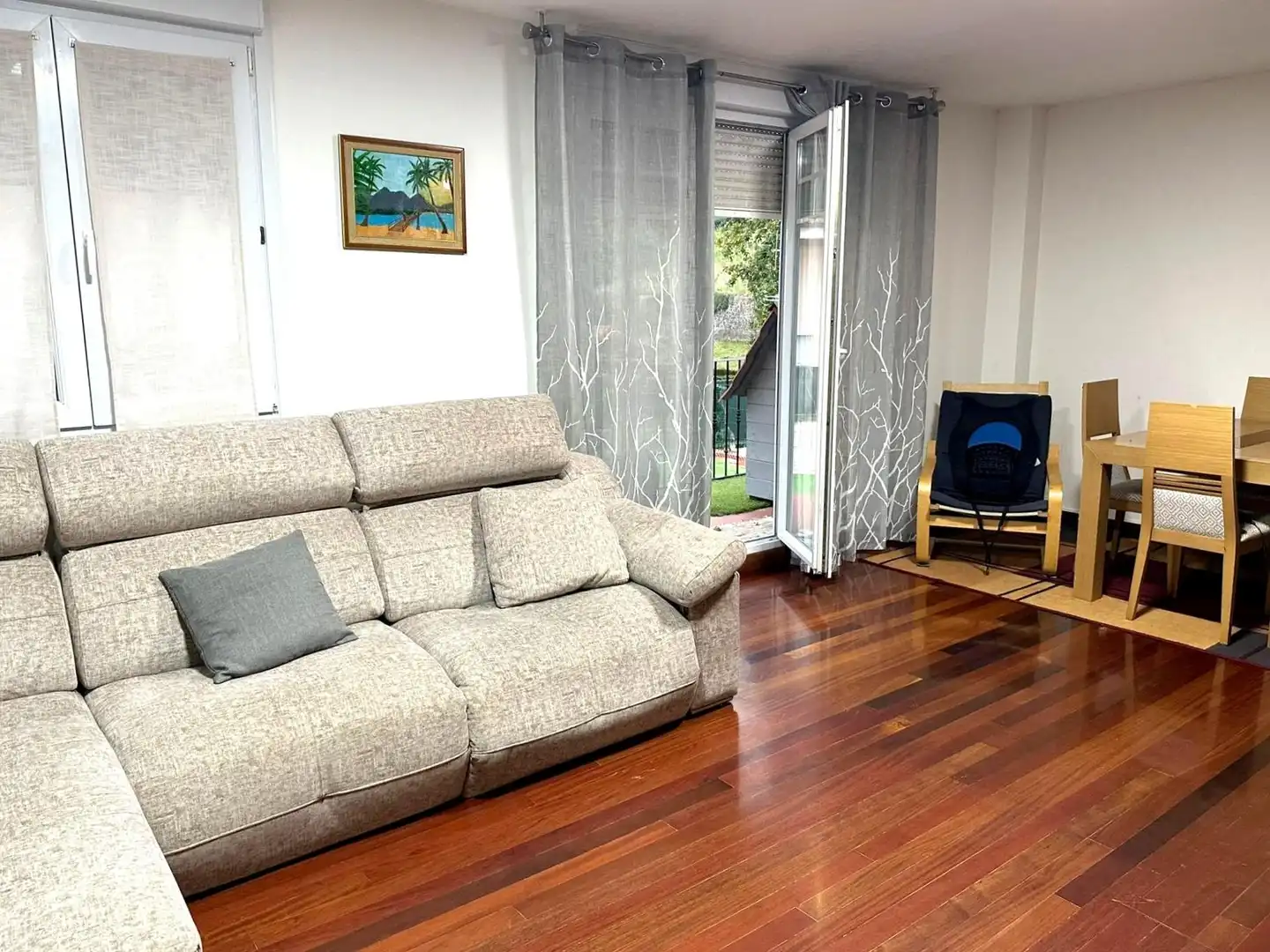 Sala de estar de Casa o chalet en venta en Villaescusa (Cantabria) con Calefacción, Jardín privado y Terraza