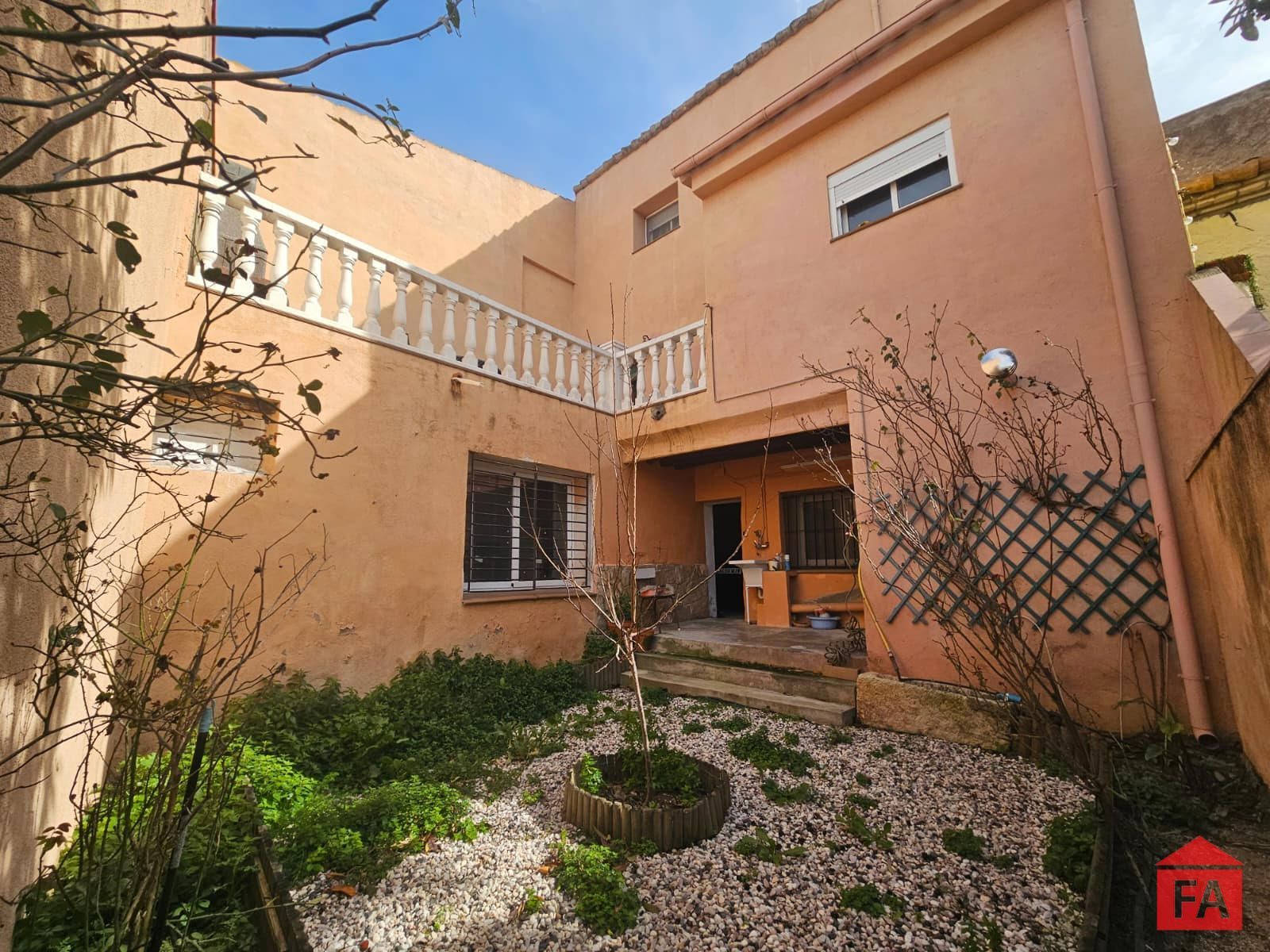 Jardí de Casa o xalet en venda en Bonastre amb Calefacció, Terrassa i Traster