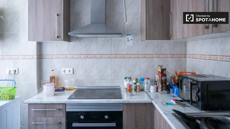 Kitchen of Flat for rent in Paterna  with Air Conditioner, Heating and Furnished
