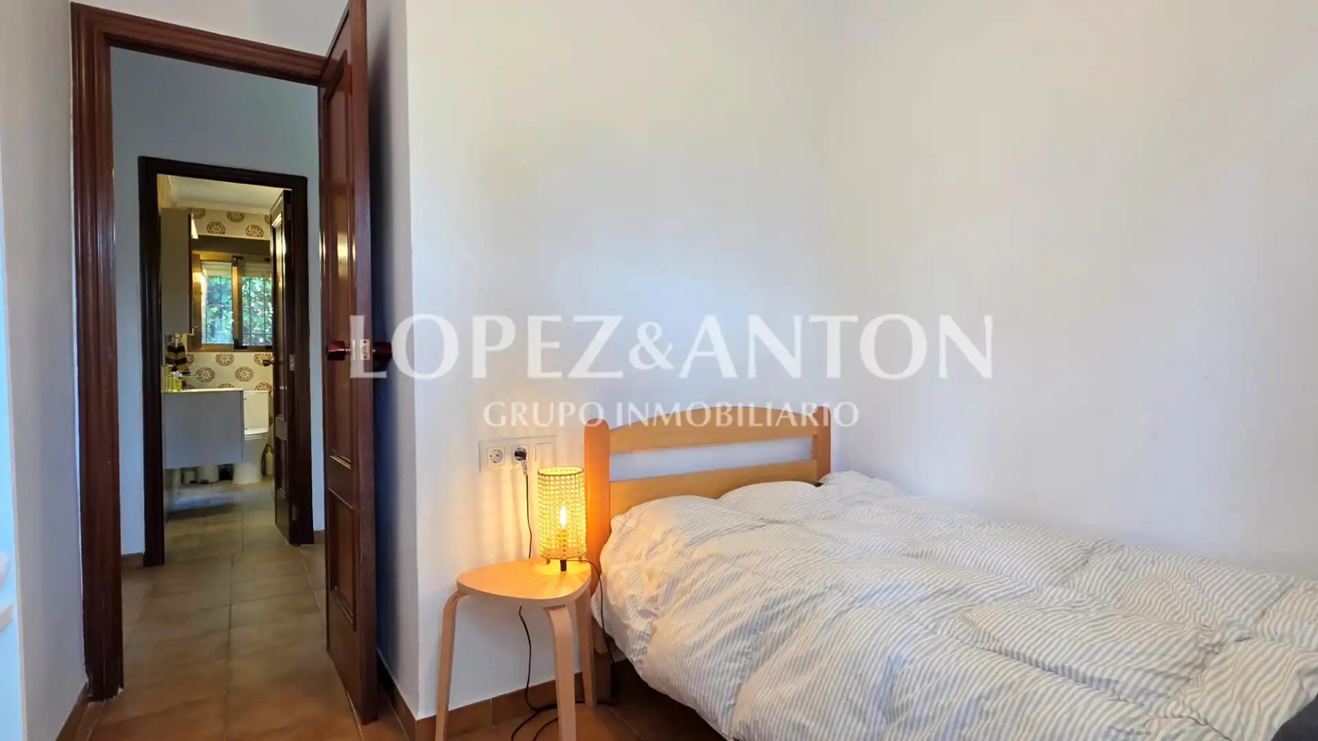 Habitación de Casa o chalet en venta en Paterna con Aire acondicionado, Jardín privado y Terraza