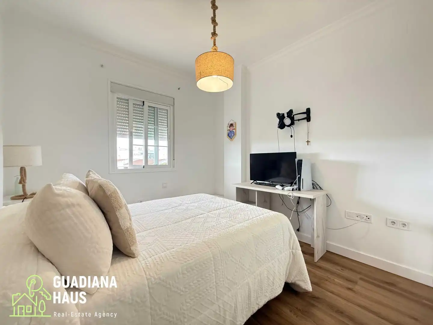 Dormitori de Apartament en venda en Ayamonte amb Aire condicionat, Jardí privat i Terrassa