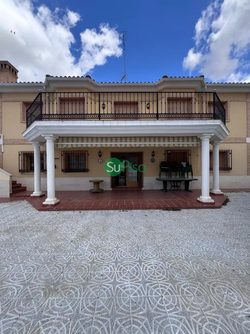 Exterior view of Houses for sale in Borox  with Air Conditioner, Heating and Private garden