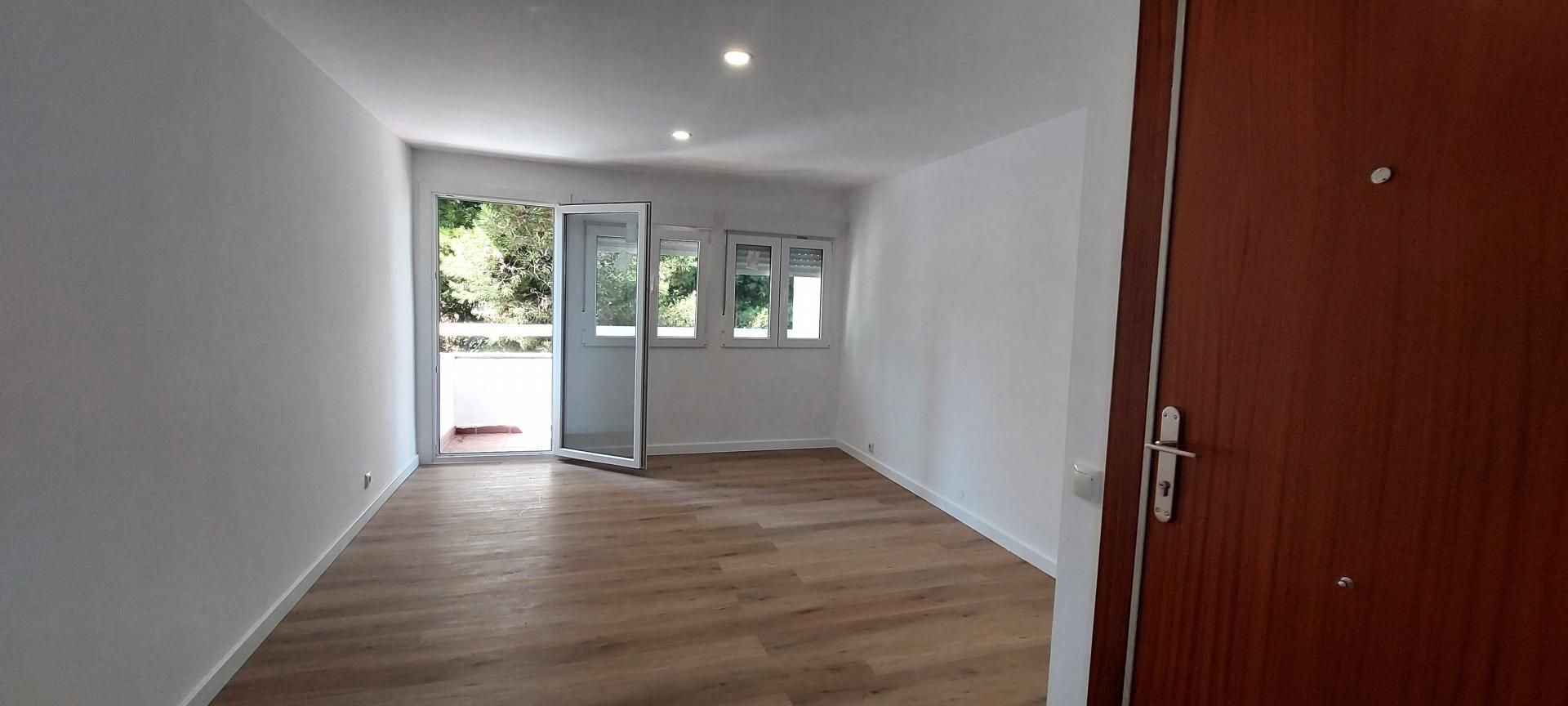 Bedroom of Flat for sale in Santa Perpètua de Mogoda  with Private garden, Microwave and Balcony