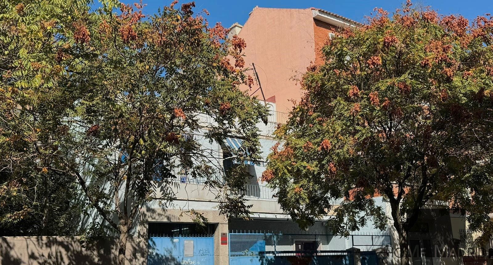 Vista exterior de Casa o xalet en venda en  Madrid Capital amb Calefacció, Terrassa i Traster