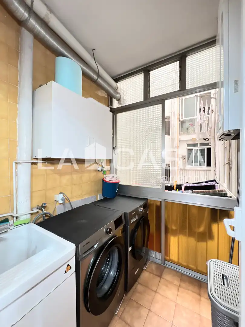 Küche von Wohnung zum Verkauf in Badalona mit Heizung und Balkon