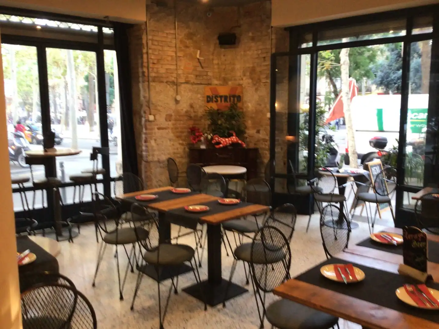Local comercial en traspaso en Ciutat Vella, imagen 2