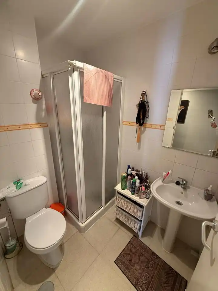 Badezimmer von Wohnung zum Verkauf in Zafra mit Klimaanlage und Möbliert