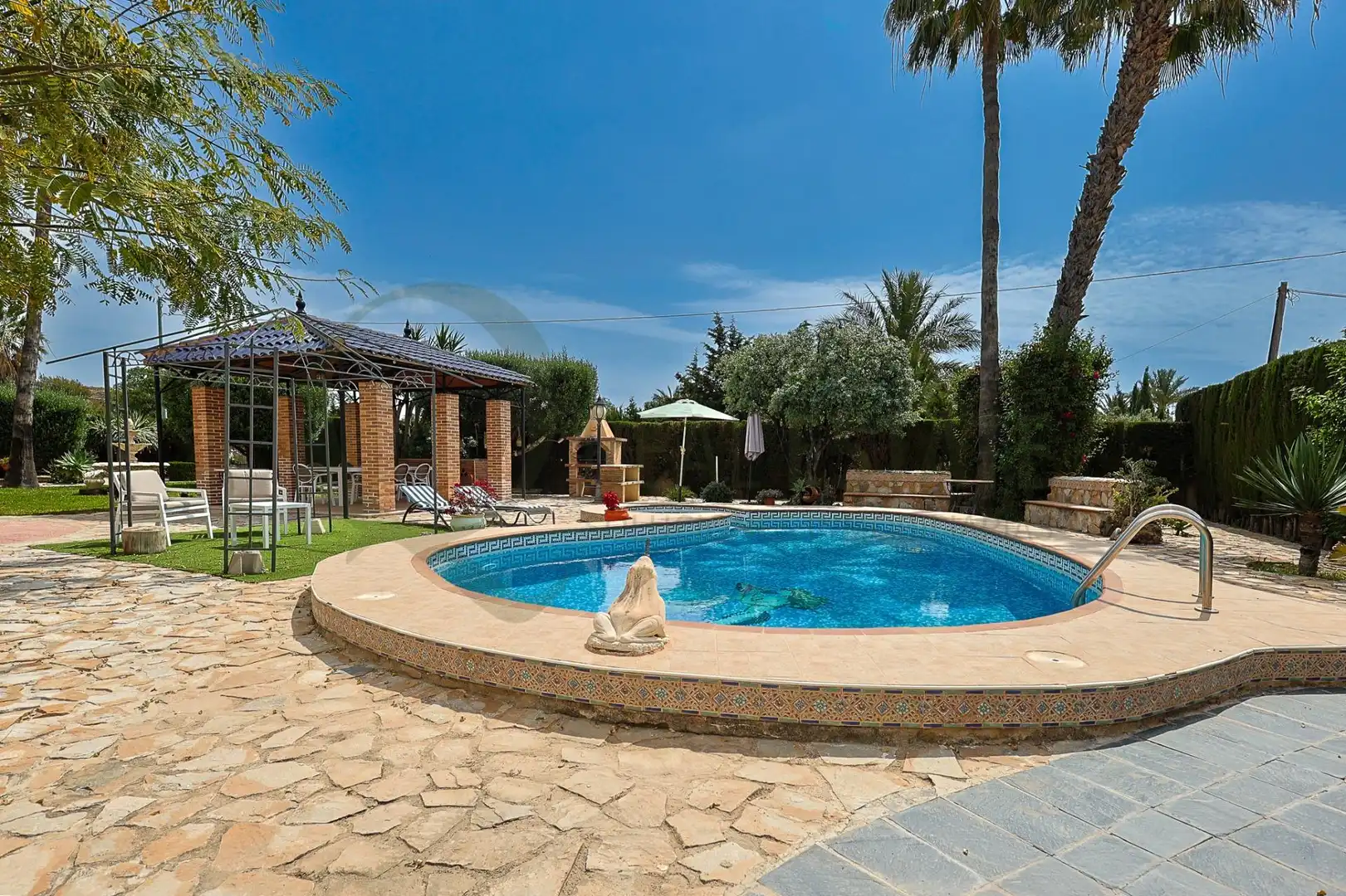 Piscina de Casa o xalet en venda en Alicante / Alacant amb Aire condicionat, Calefacció i Jardí privat
