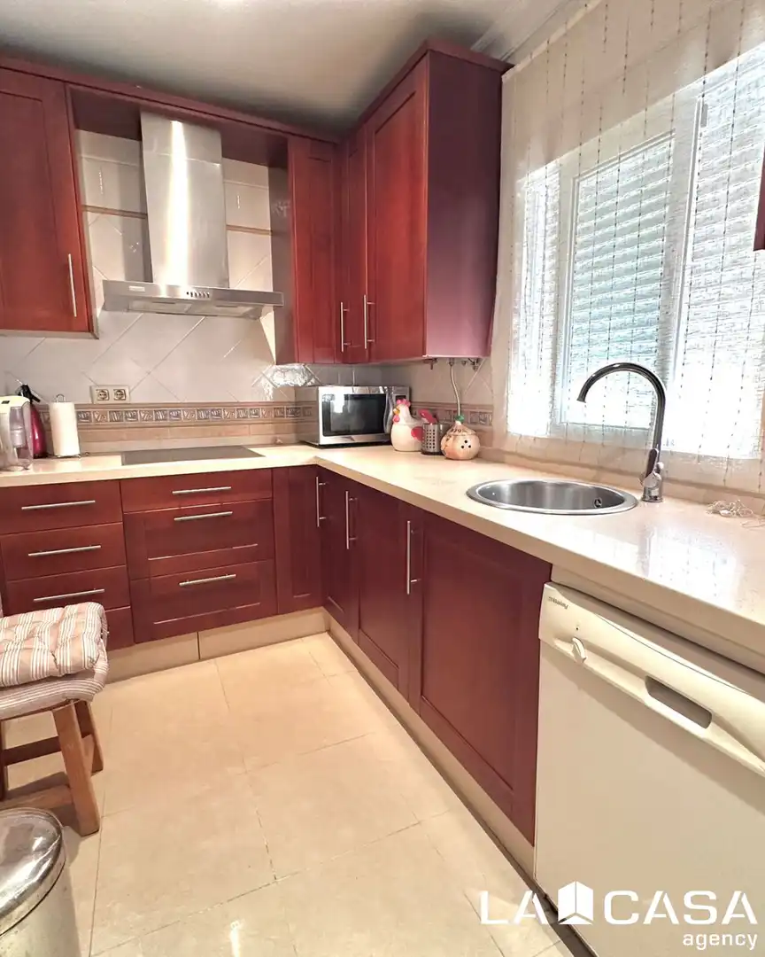 Cocina de Piso en venta en Sevilla con Balcón
