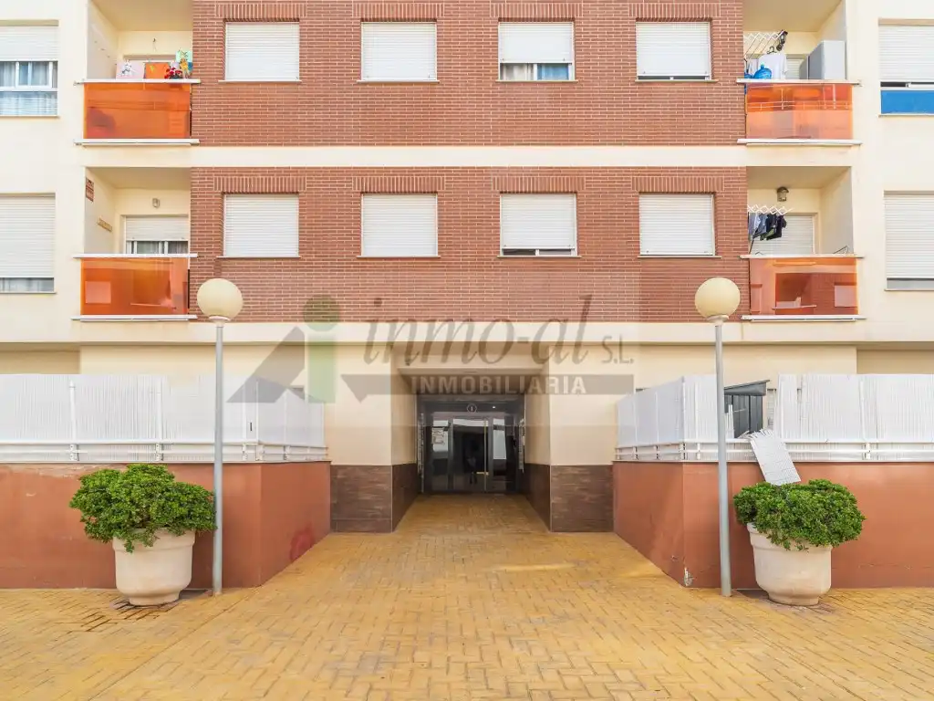 Vista exterior de Ático en venta en Almazora / Almassora con Aire acondicionado, Terraza y Balcón