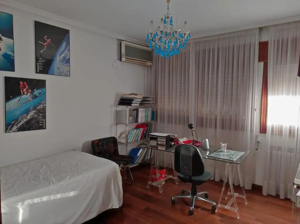 Bedroom of Houses for rent in Zaragoza  with Air Conditioner, Heating and Private garden