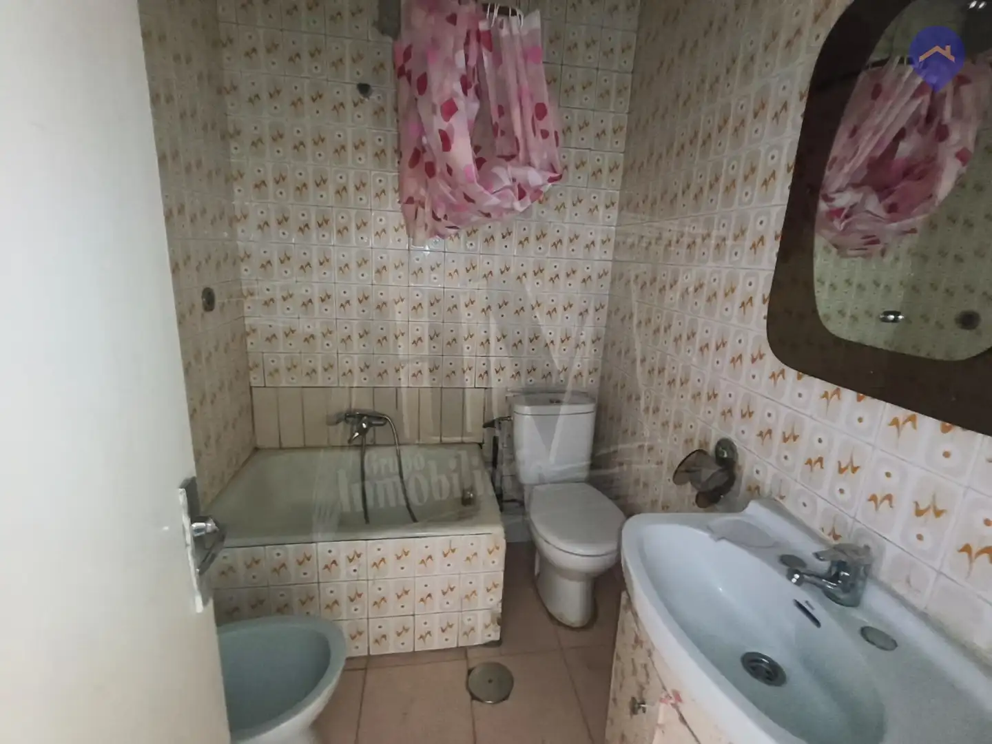 Bathroom of Flat for sale in Madrid  with Air Conditioner, Heating and Terrace