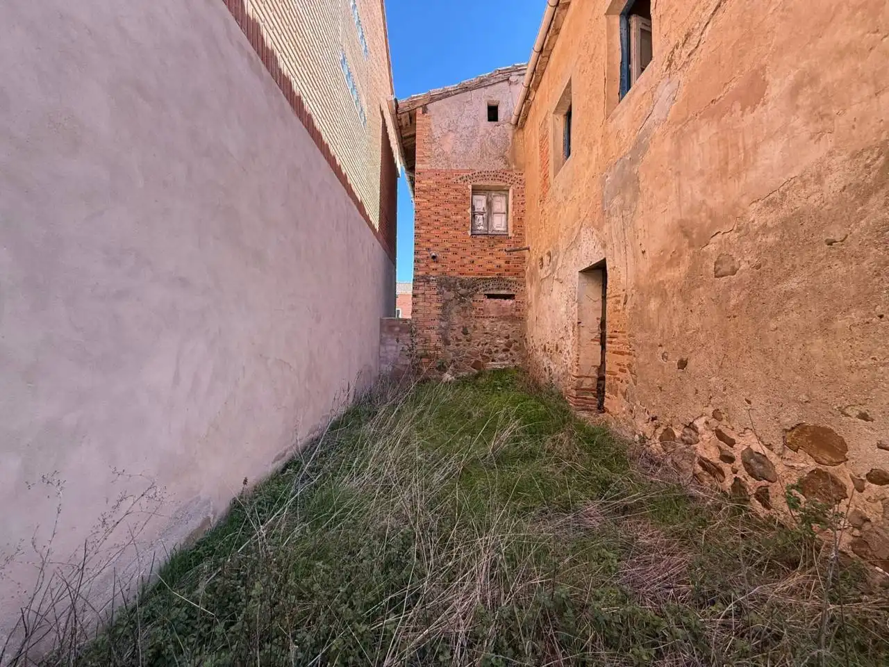 Houses for sale in Castildelgado  with Heating and Private garden