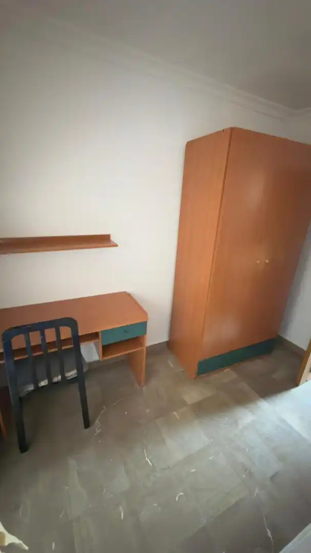 Bedroom of Flat for rent in Granada  with Air Conditioner, Furnished and Oven