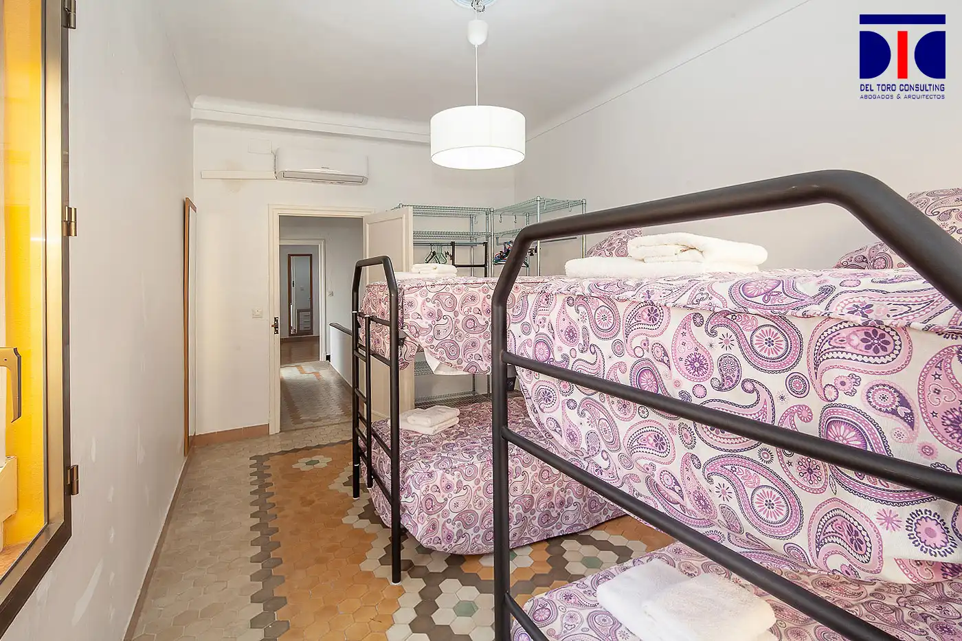 Bedroom of Detached homes for sale in Sevilla  with Air Conditioner, Heating and Furnished